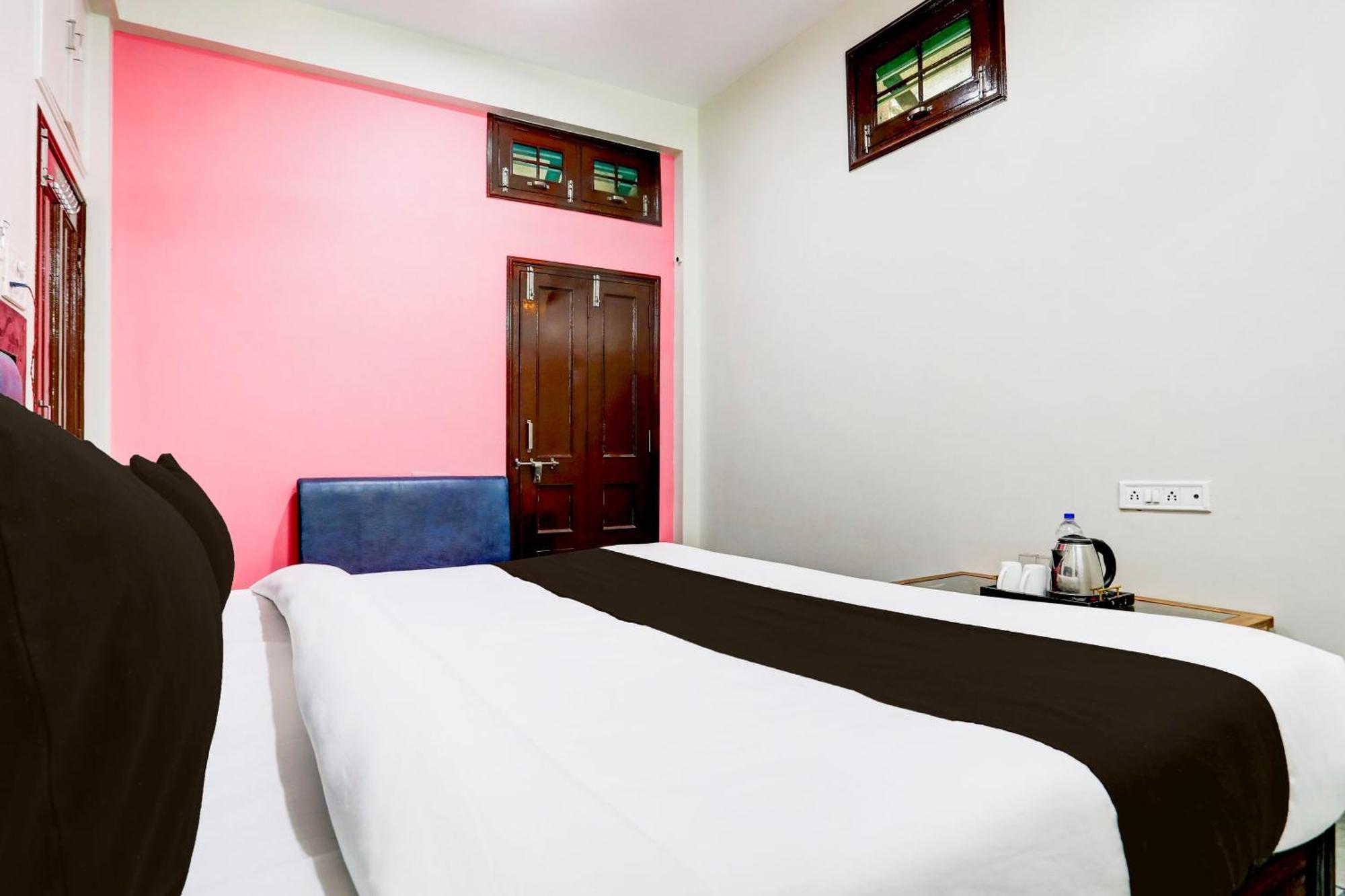Hotel O The Baba Gest House 印多尔 外观 照片