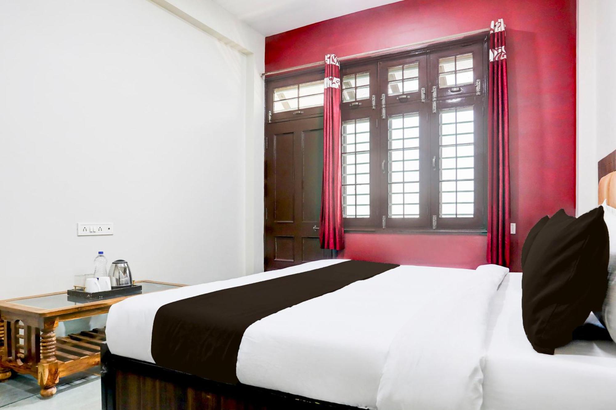 Hotel O The Baba Gest House 印多尔 外观 照片